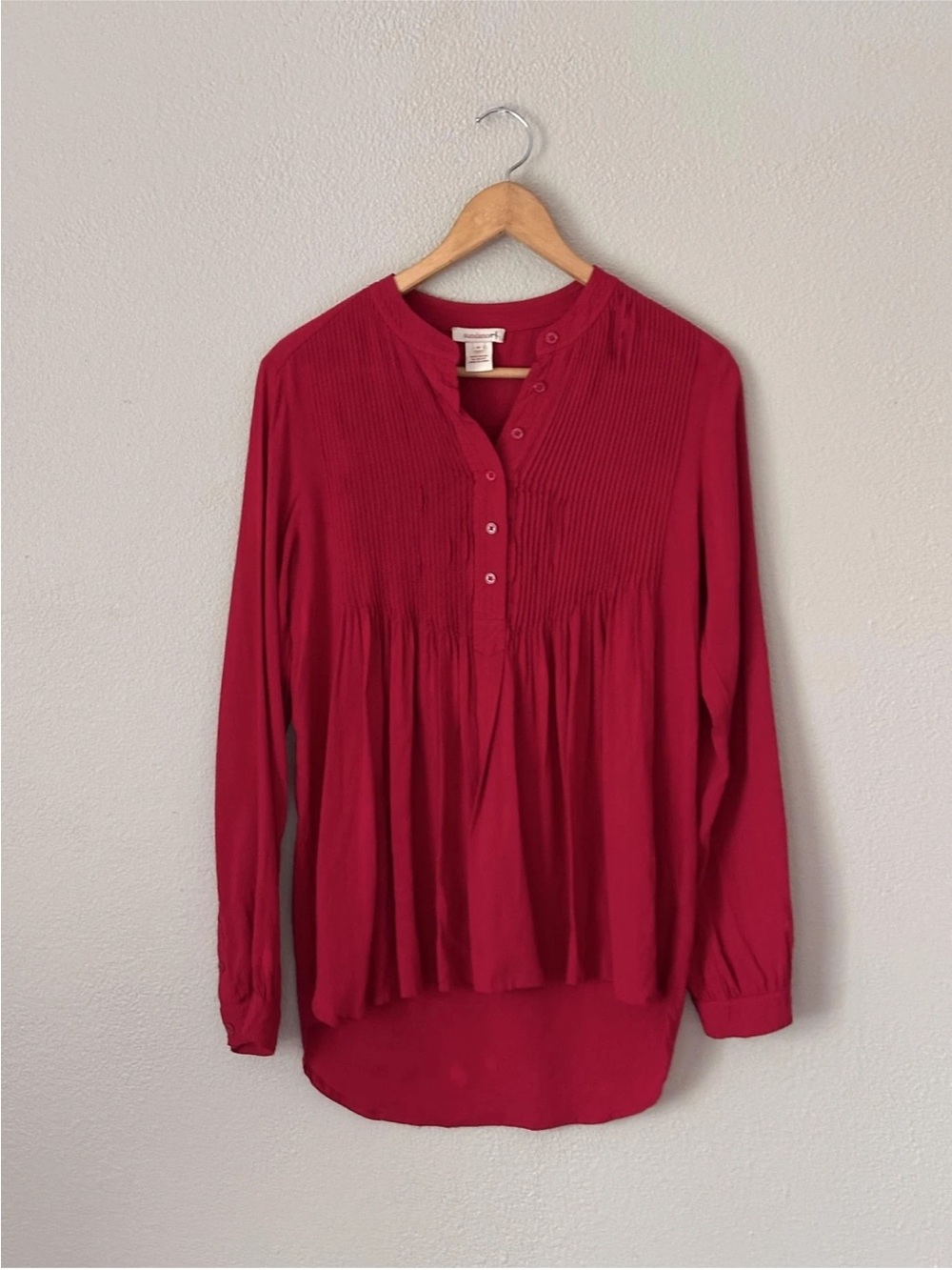 Sundance Women's Pintuck Henley Tunic in Berry Red